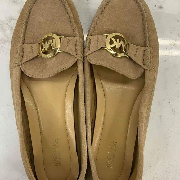 MICHAEL Kors MK Designer Beige Suede Slip-On Loafers Flats Size 8.5 - Picture 2 of 6